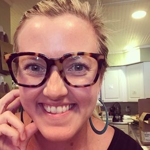 Meet your Posher, Mel
